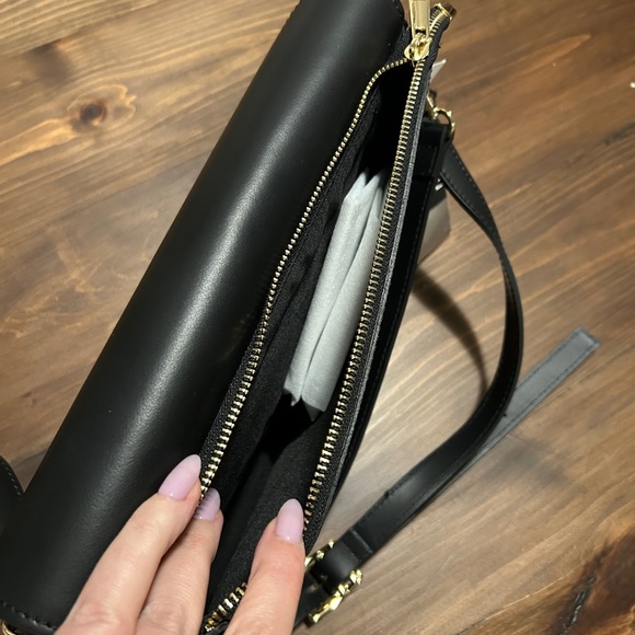 NWT Isadora Genuine Leather Purse/ Made in Italy - Picture 5 of 10